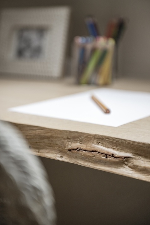 stijlvolle renovatie met maatwerk : bureau detail in de gang